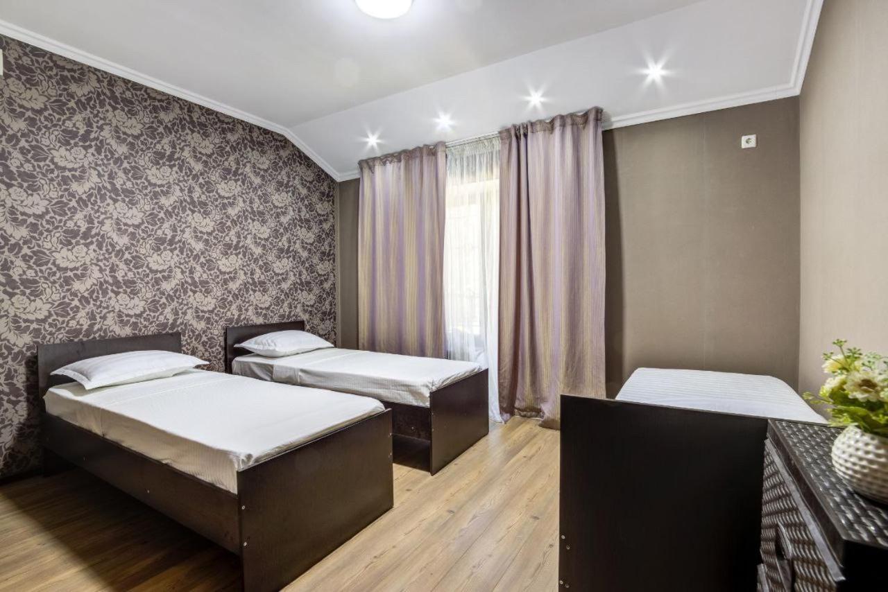 בישקק Opera Bed&Breakfast מראה חיצוני תמונה